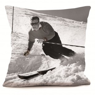 Vintages pute mann på ski 