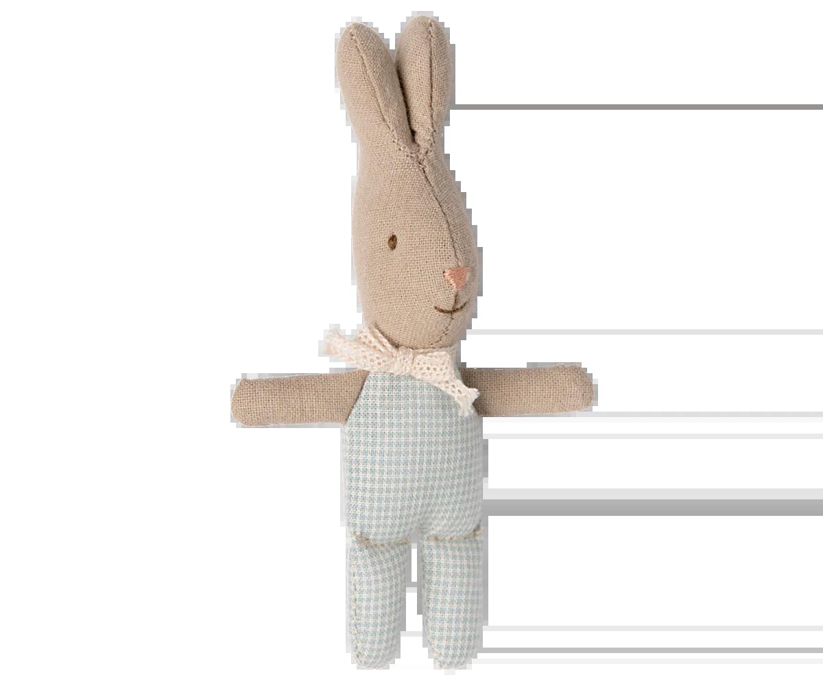 Maileg Kaninbaby m/rutete drakt - Lyseblå